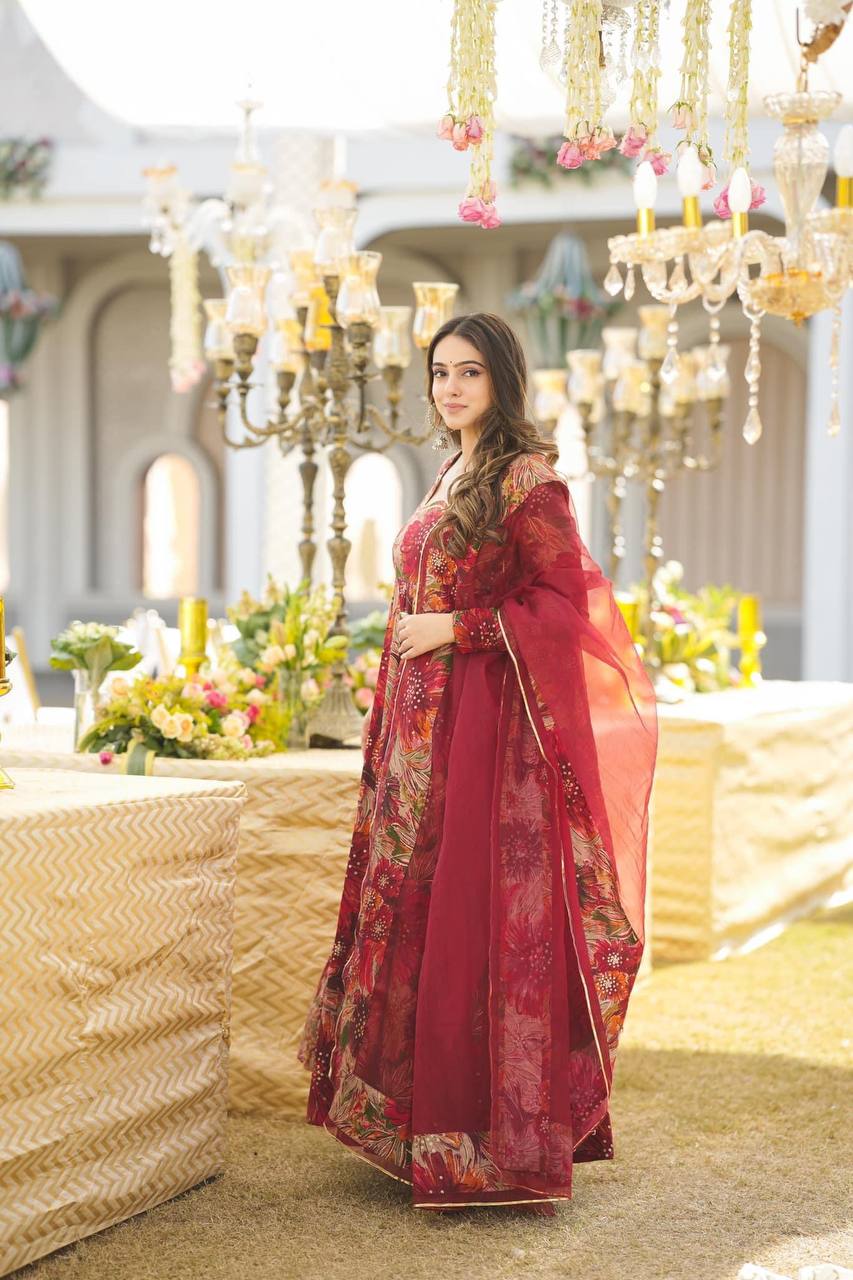 Red colour Attractive Party Wear Hevy Reyon Febric