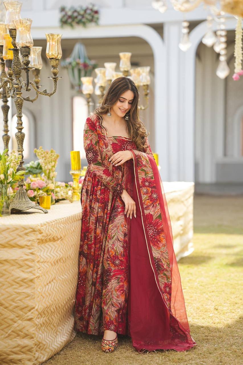 Red colour Attractive Party Wear Hevy Reyon Febric