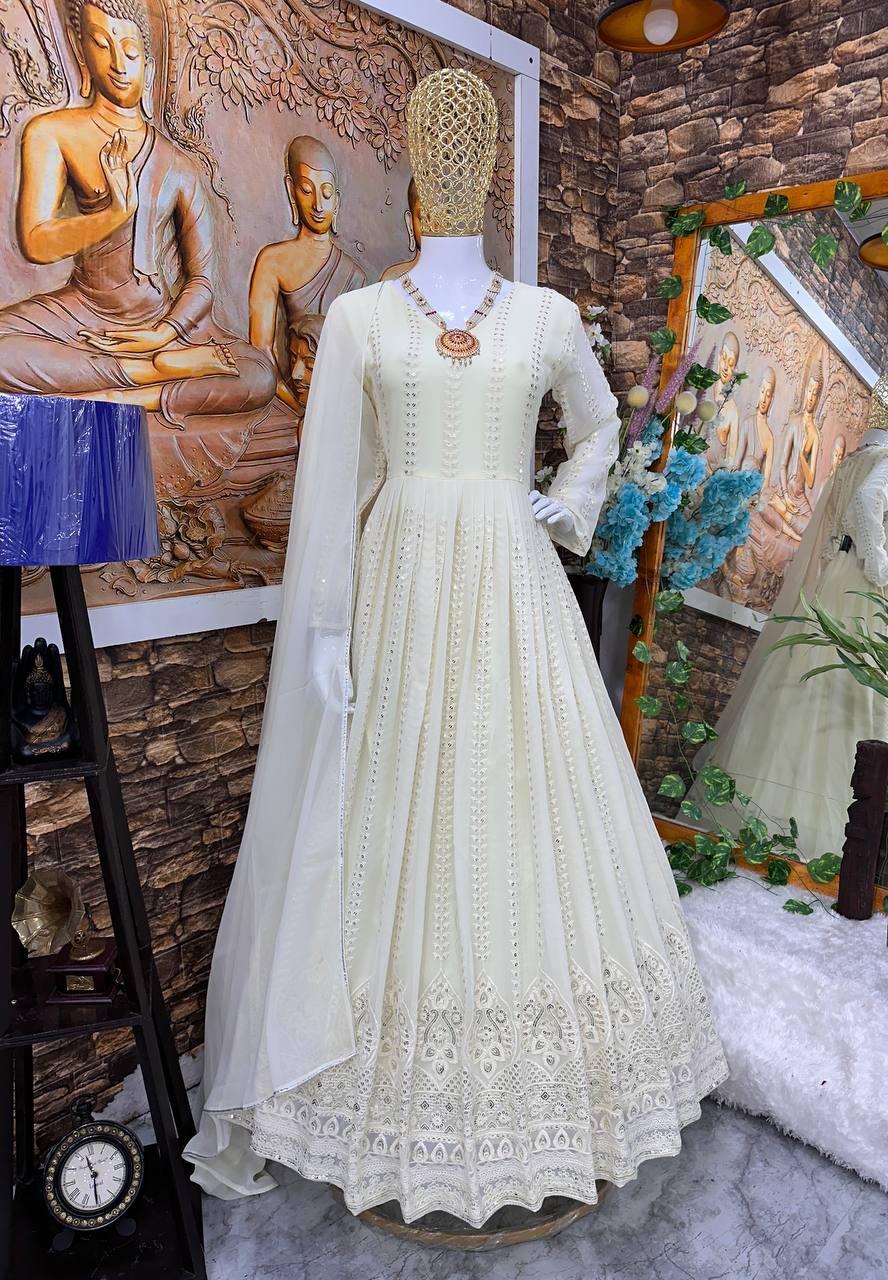 LUNCHING NEW ĐĚSIGNER PARTY WEAR LOOK CHIKANKARI GOWN WITH DUPPATA