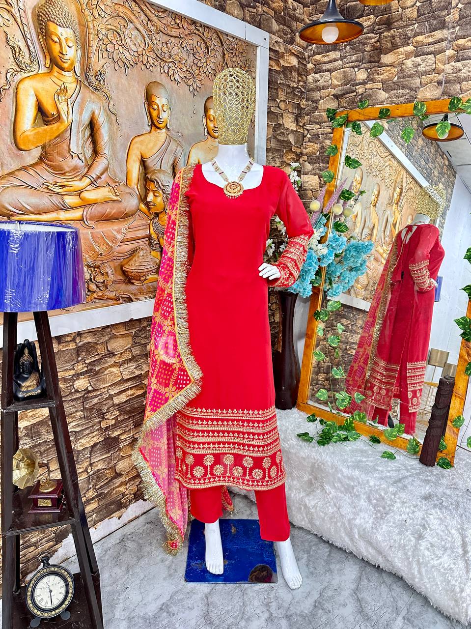 NEW ĐĚSIGNER PARTY WEAR KURTI AND PANT WITH FANCY DUPPATA