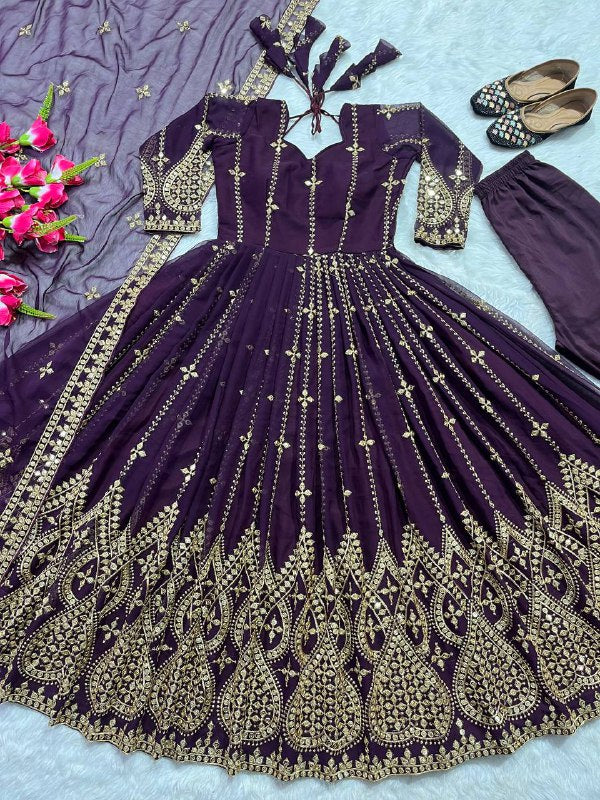 Presenting New  Đěsigner Anarkali Suit In New Fancy Style