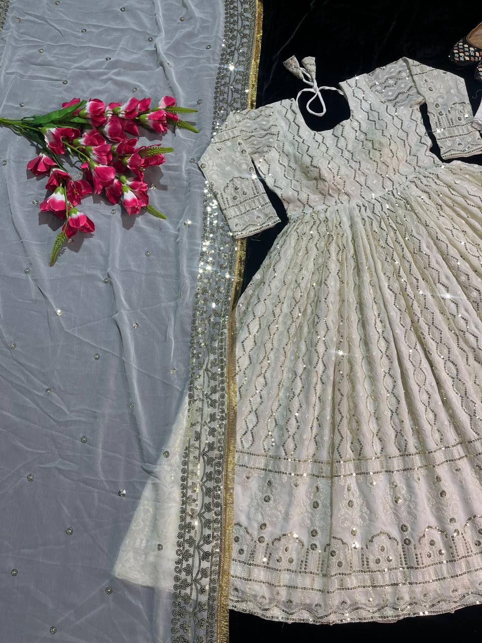 Presenting New  Đěsigner Anarkali Suit In New Fancy Style