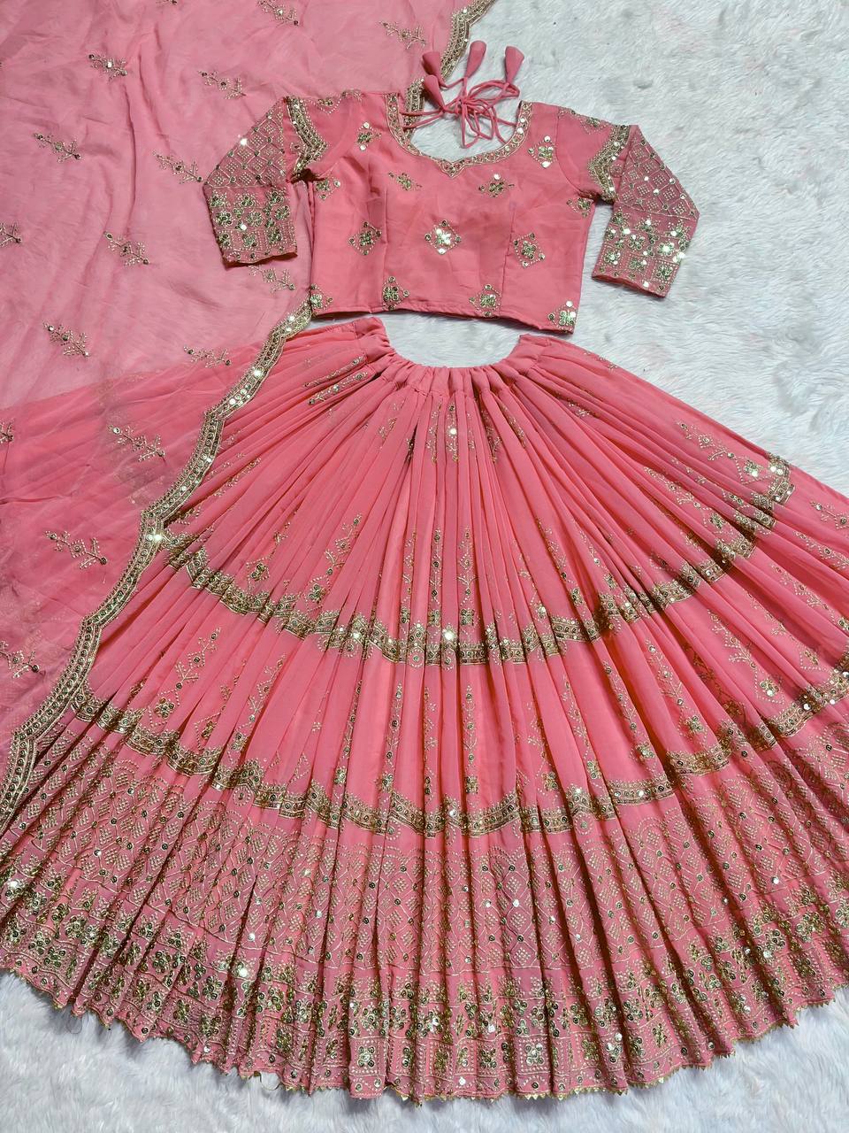 New  Đěsigner Lehenga Choli  In New Fancy Style