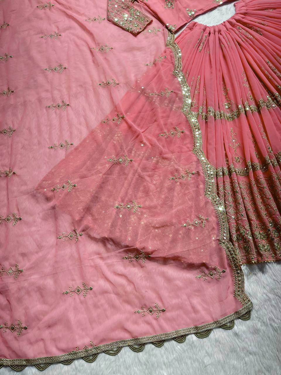 New  Đěsigner Lehenga Choli  In New Fancy Style