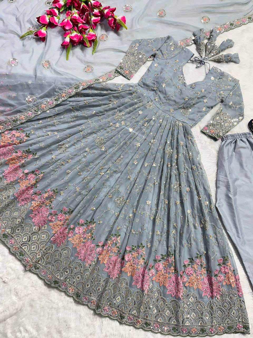 New  Đěsigner Anarkali Suit In New Fancy Style