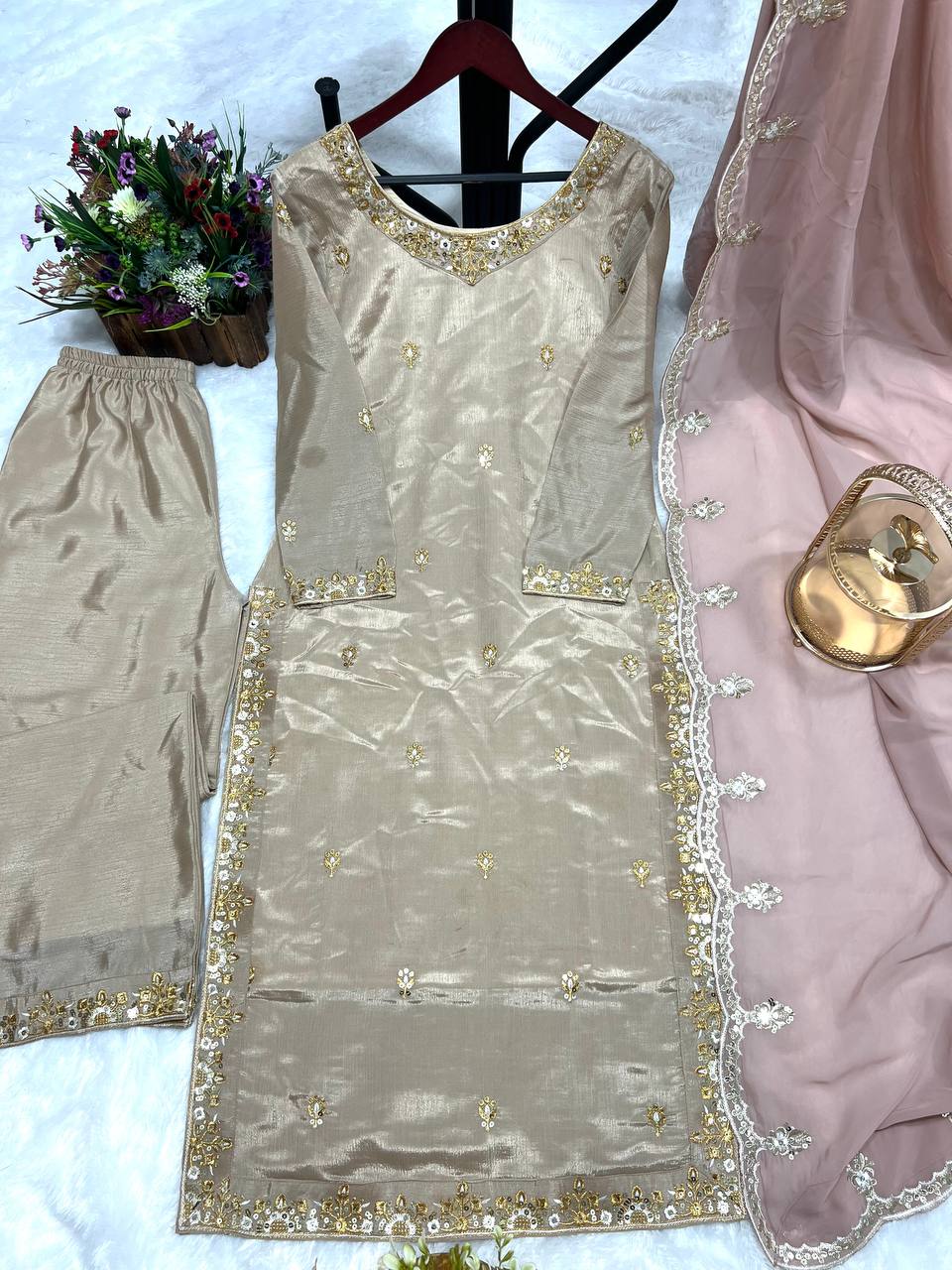 PRESENTING 3 PIECE STYLISH KURTI,PLAZAA AND DUPATTA