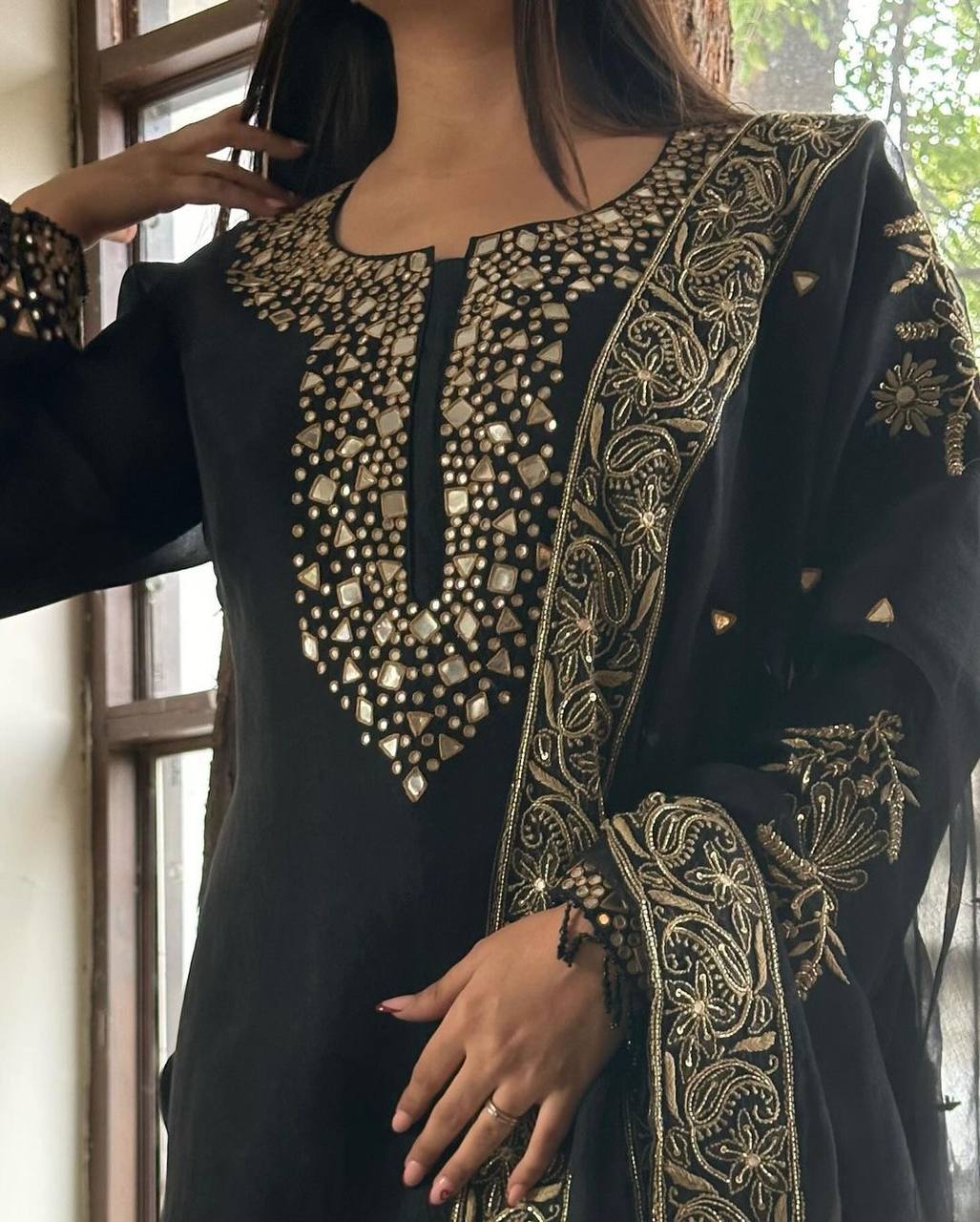 TRENDING HEAVY THREAD EMBROIDERY WORK SUIT