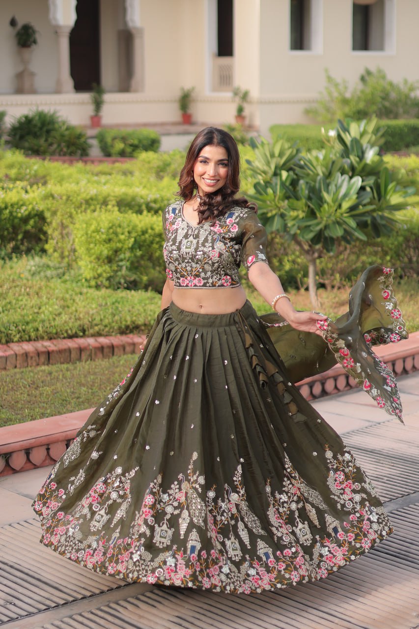 Sehen Sie umwerfend aus in diesem wunderschönen cremefarbenen Lehenga-Set