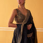 Sehen Sie umwerfend aus in diesem wunderschönen cremefarbenen Lehenga-Set