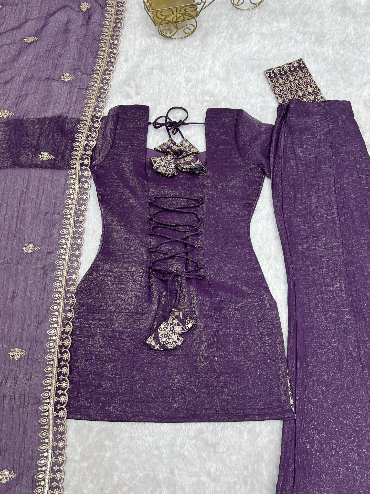 CRUNCHY SILK FABRIC WITH EMBROIDERY SEQUENCE 3 PEACE