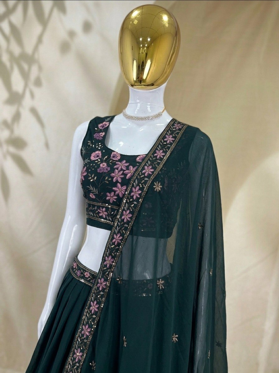 Lancement d'un Lehenga découpé à paillettes évasé de 4 mètres