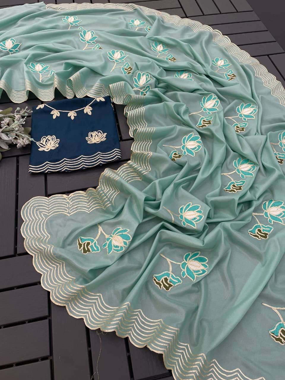 Very Soft nd Elegant Rich look HO silk saree