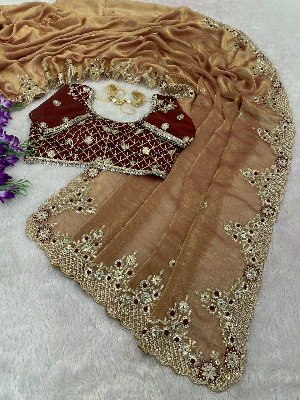 very soft nd elegant fendy chiffon fabric saree