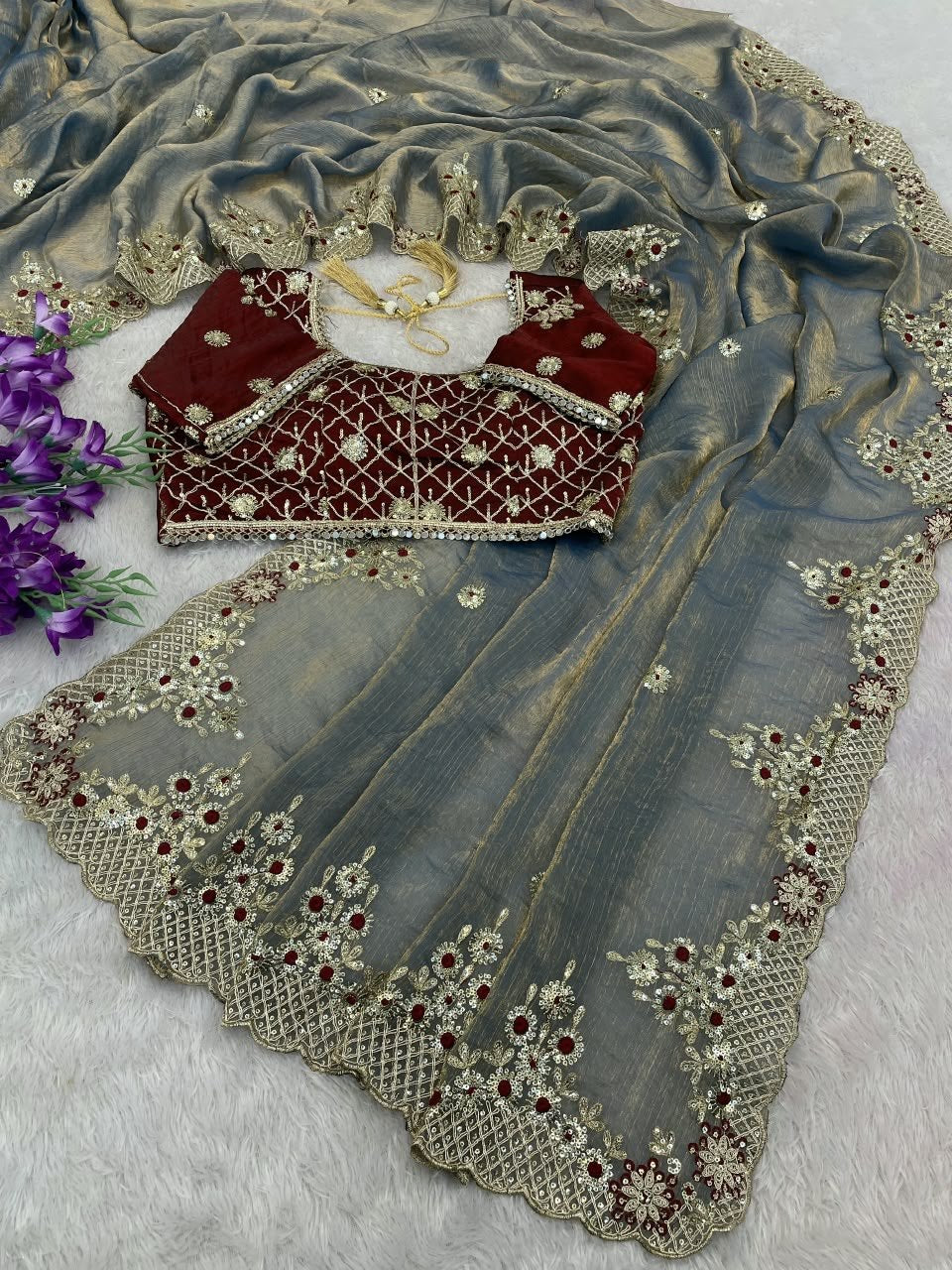 very soft nd elegant fendy chiffon fabric saree