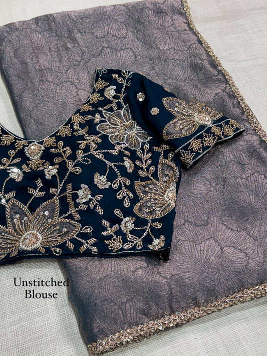 Step into timeless elegance with this stunning Jacquard saree