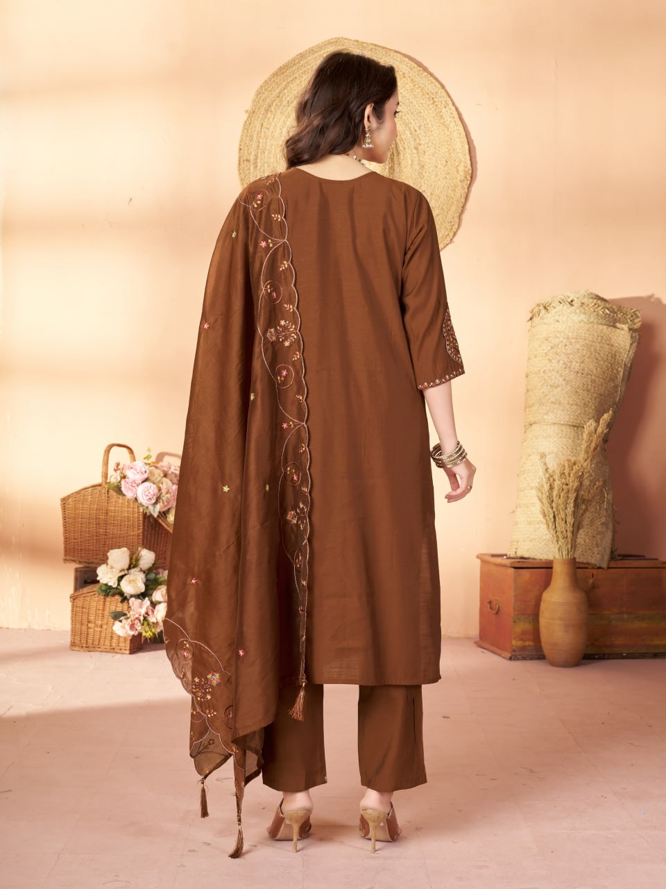 PREMIUM-FERTIGANZUG-SET AUS ANARKALI