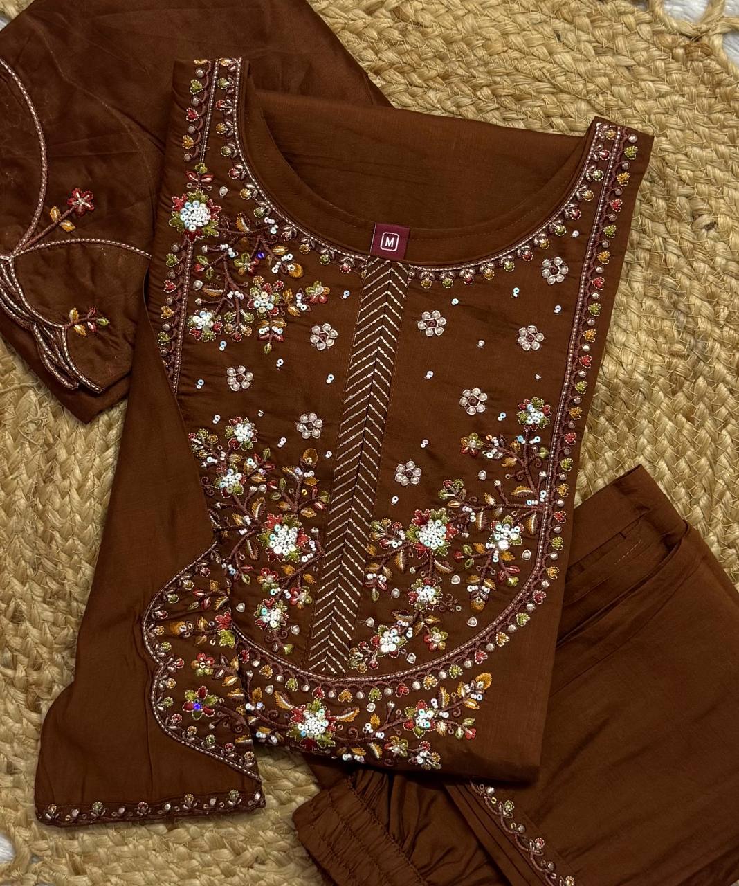 PREMIUM-FERTIGANZUG-SET AUS ANARKALI