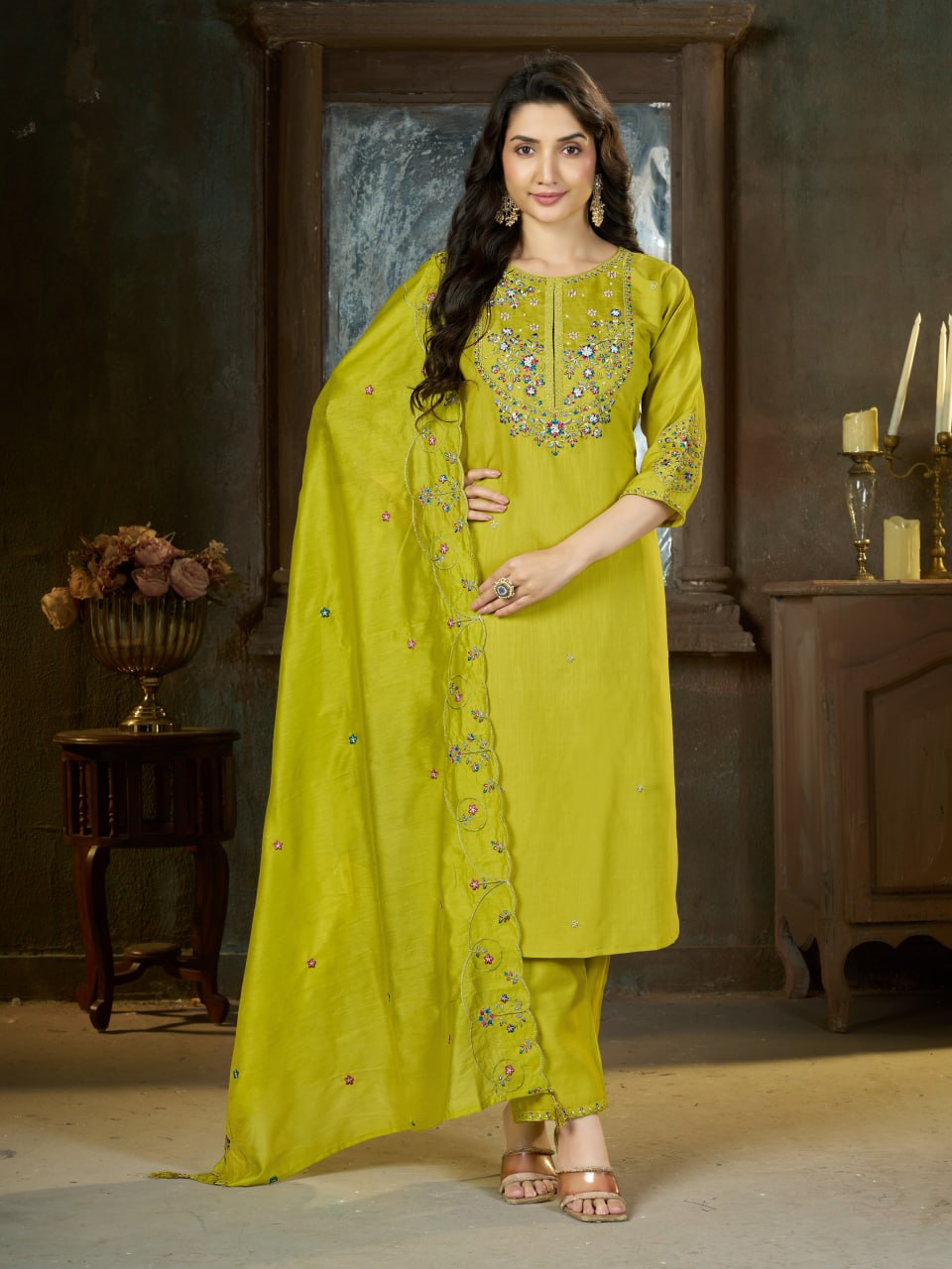 PREMIUM-FERTIGANZUG-SET AUS ANARKALI