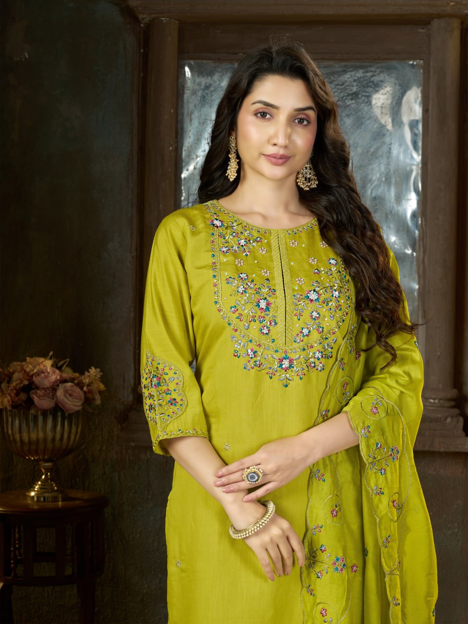 PREMIUM-FERTIGANZUG-SET AUS ANARKALI