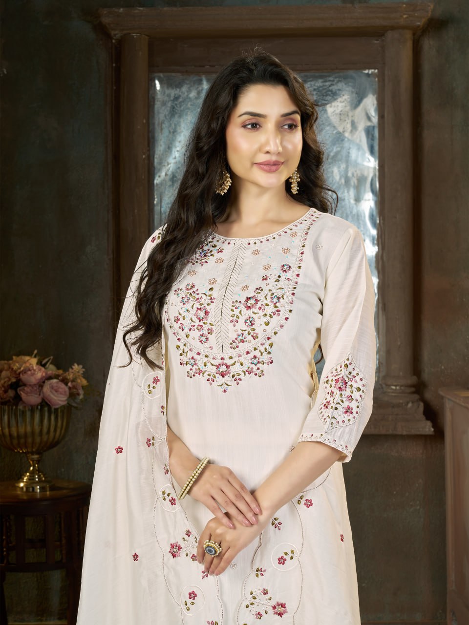 PREMIUM-FERTIGANZUG-SET AUS ANARKALI