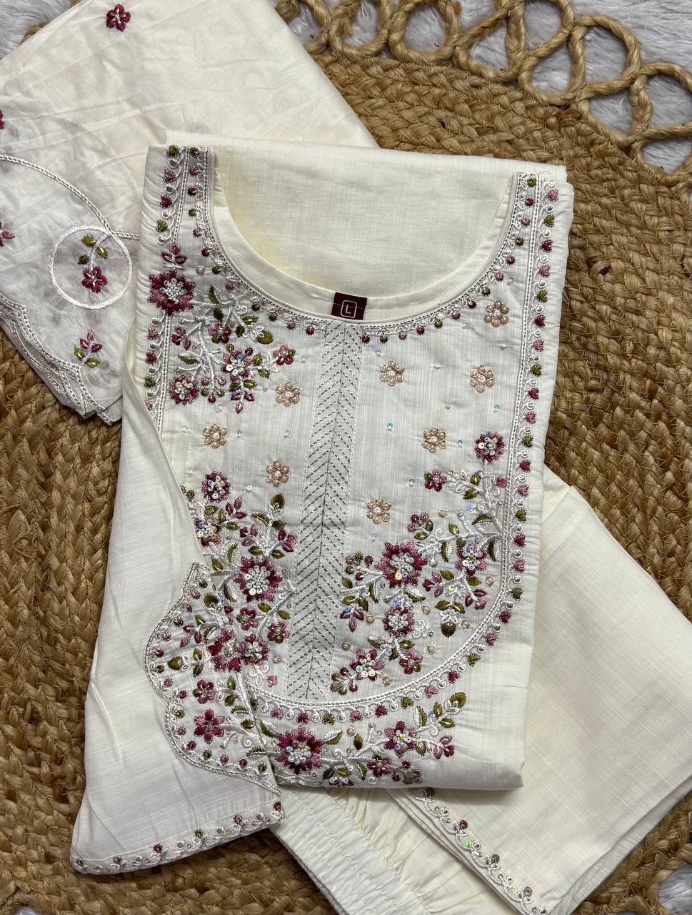 PREMIUM-FERTIGANZUG-SET AUS ANARKALI