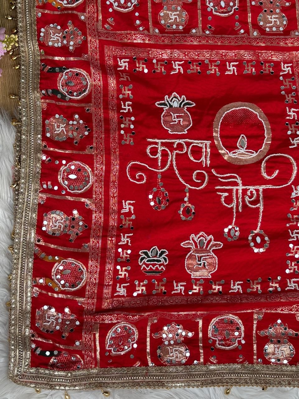Very Pretty Nd Beautiful Women wearing this Red colour hit karvachauth saree