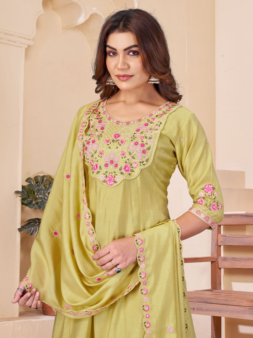 PREMIUM-FERTIGANZUG-SET AUS ANARKALI