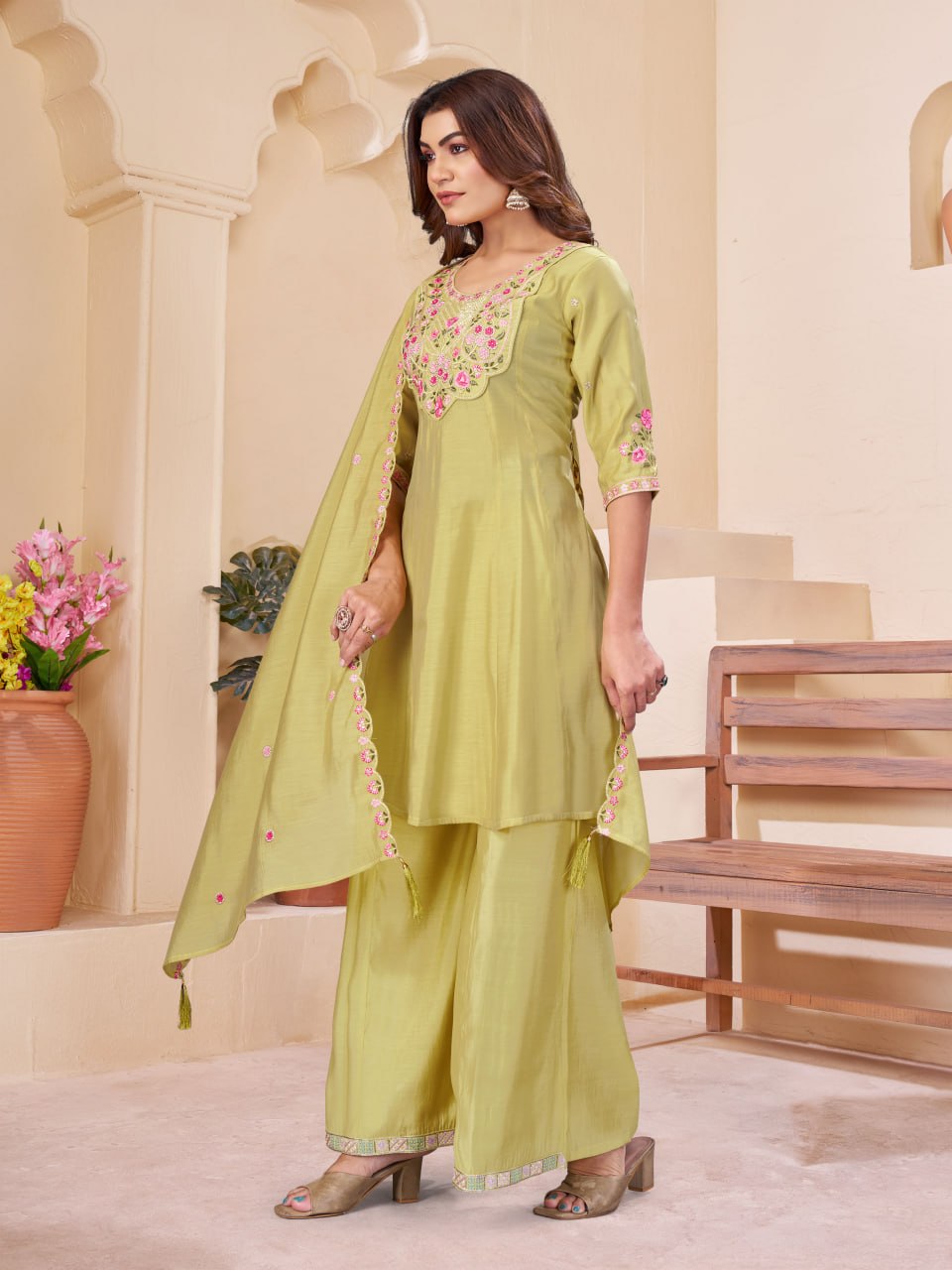PREMIUM-FERTIGANZUG-SET AUS ANARKALI