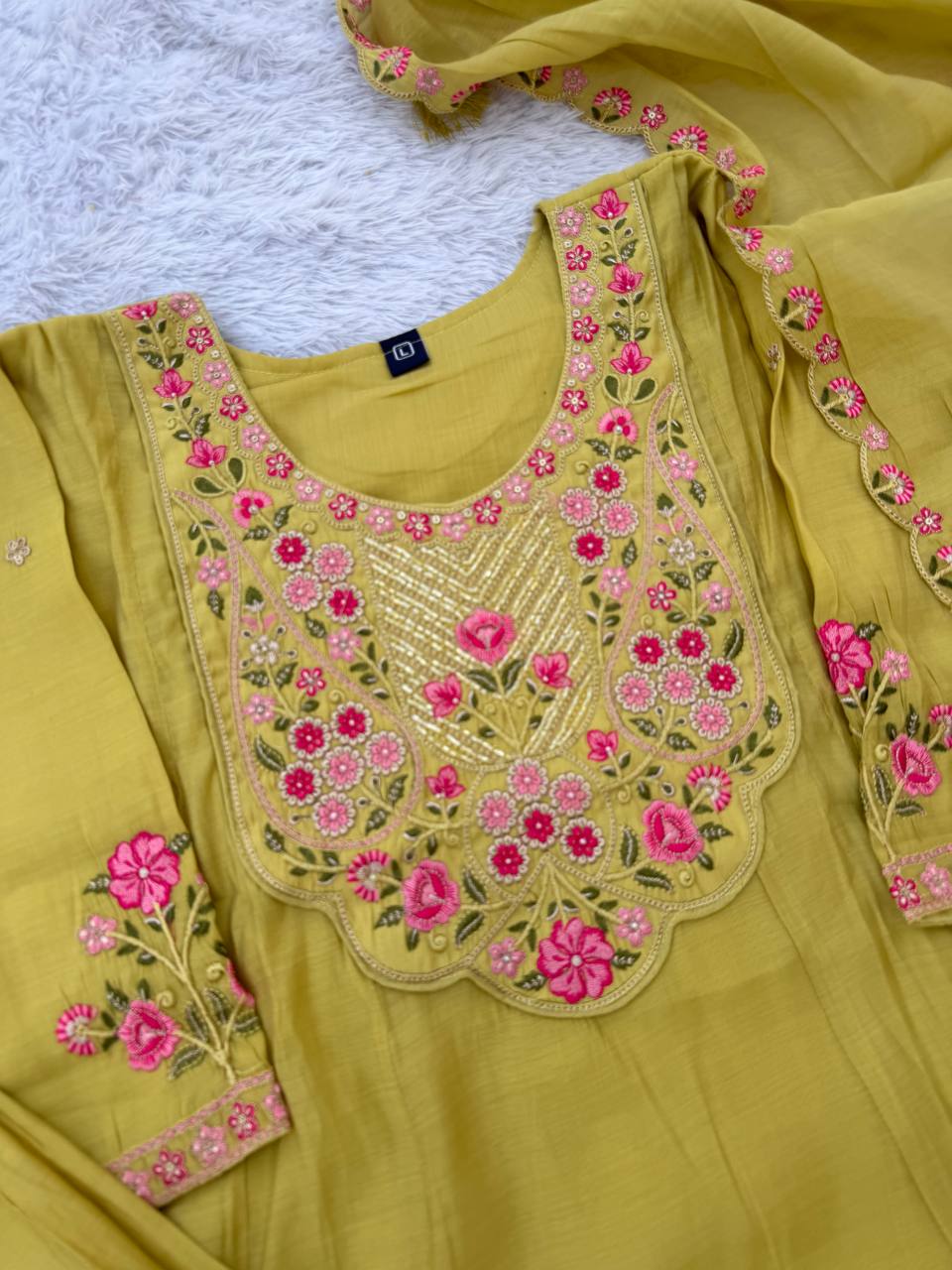 PREMIUM-FERTIGANZUG-SET AUS ANARKALI
