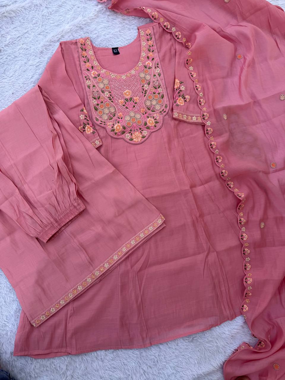 PREMIUM-FERTIGANZUG-SET AUS ANARKALI