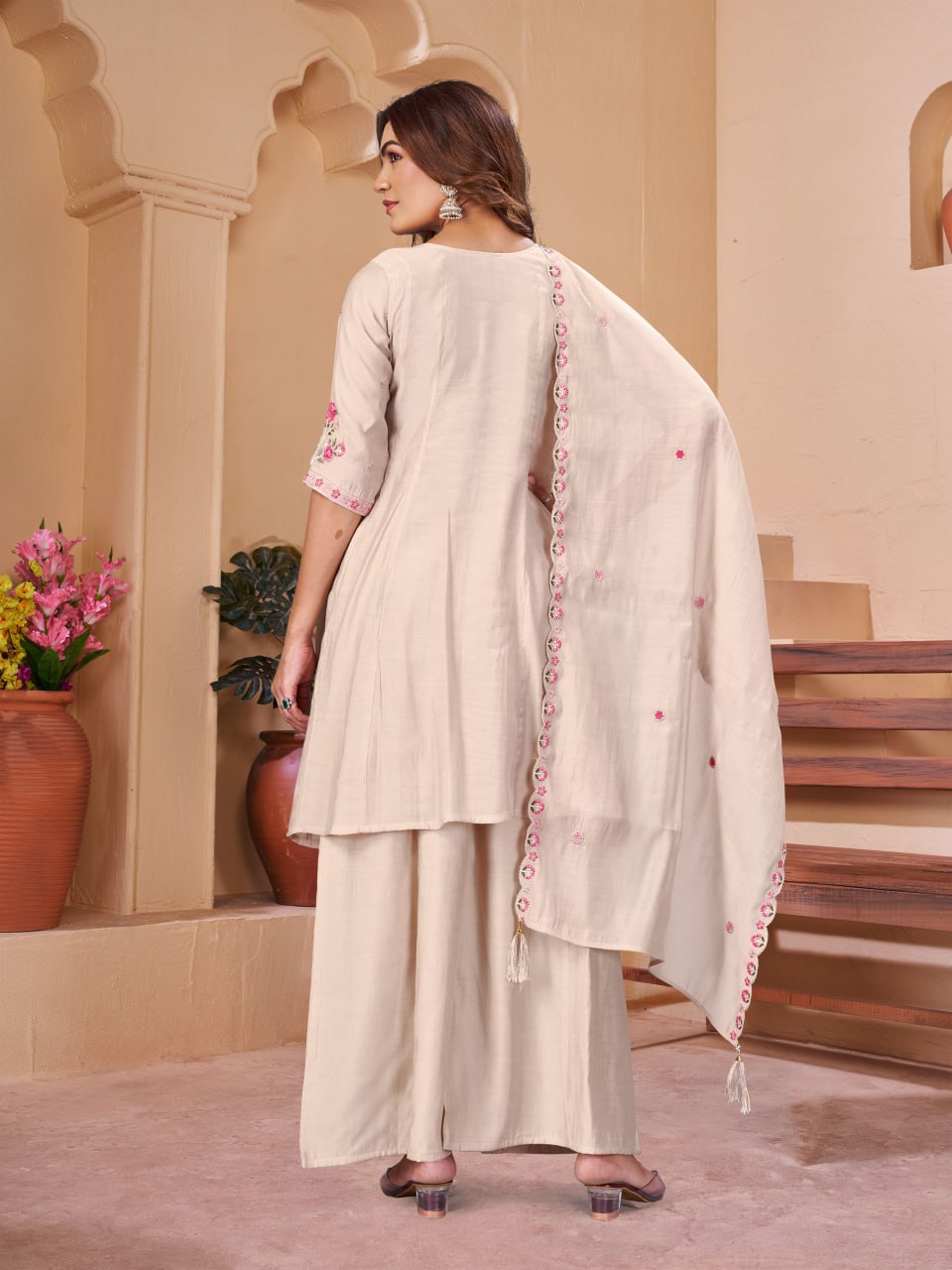 PREMIUM-FERTIGANZUG-SET AUS ANARKALI