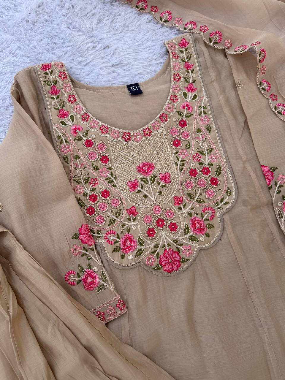 PREMIUM-FERTIGANZUG-SET AUS ANARKALI