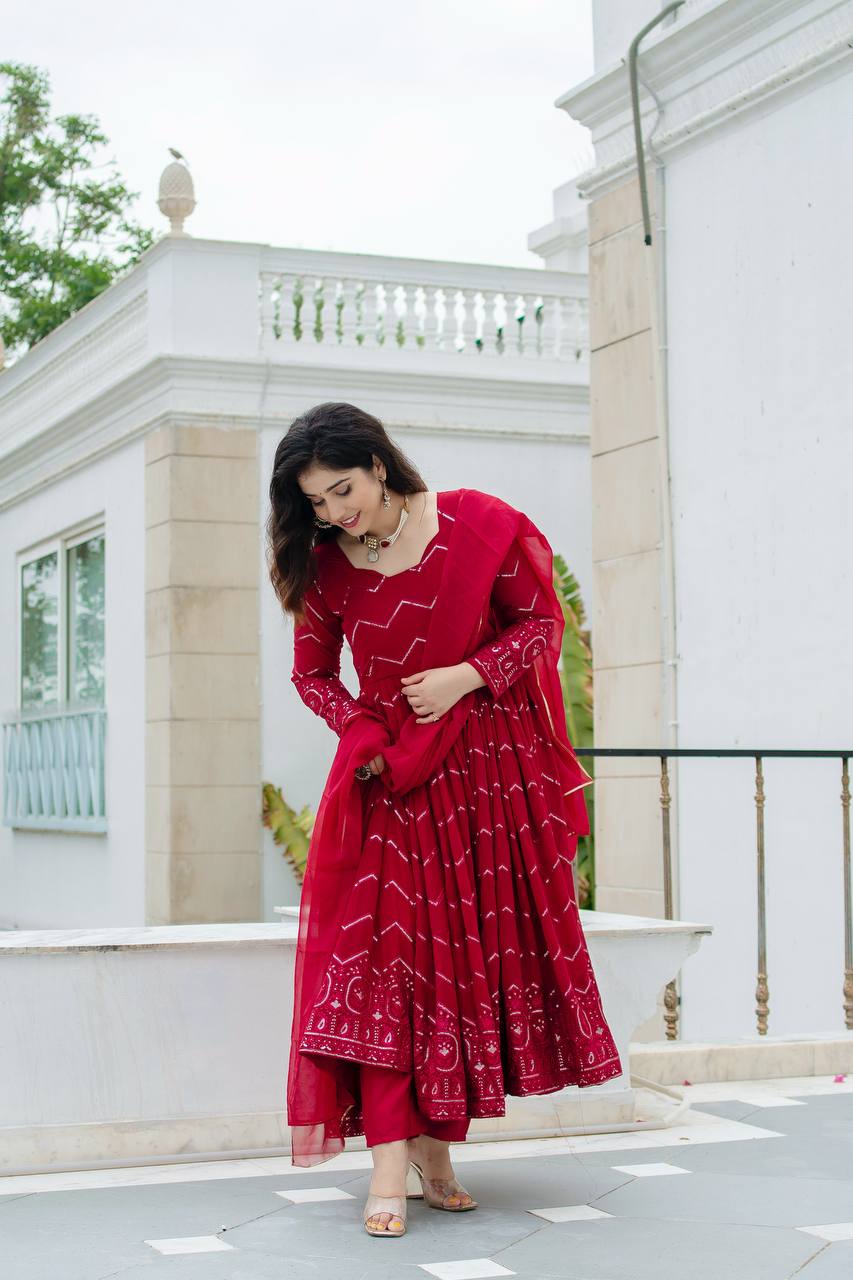 PREMIUM-FERTIGANZUG-SET AUS ANARKALI