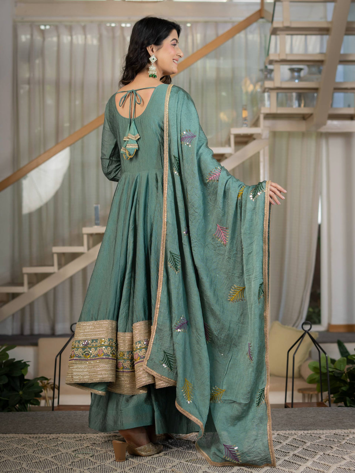 Presenting New Đěsigner Anarkali Suit In New Fancy Style