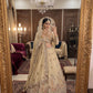 Sehen Sie umwerfend aus in diesem wunderschönen cremefarbenen Lehenga-Set