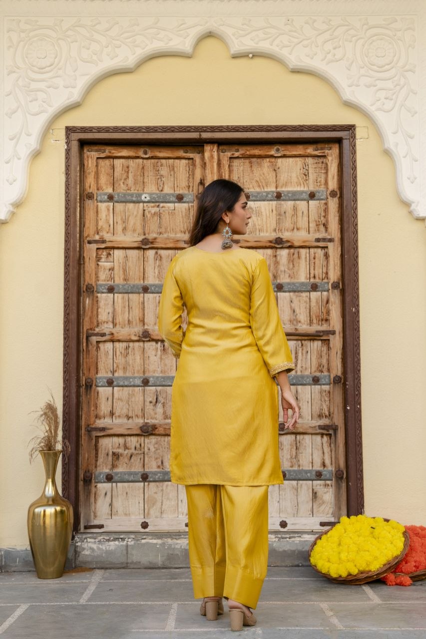 Presenting New Ready Made Kurti Pant Dupatta Collection