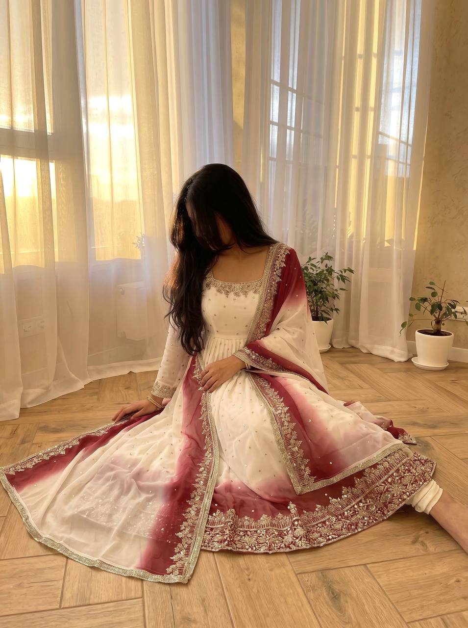 PREMIUM-FERTIGANZUG-SET AUS ANARKALI