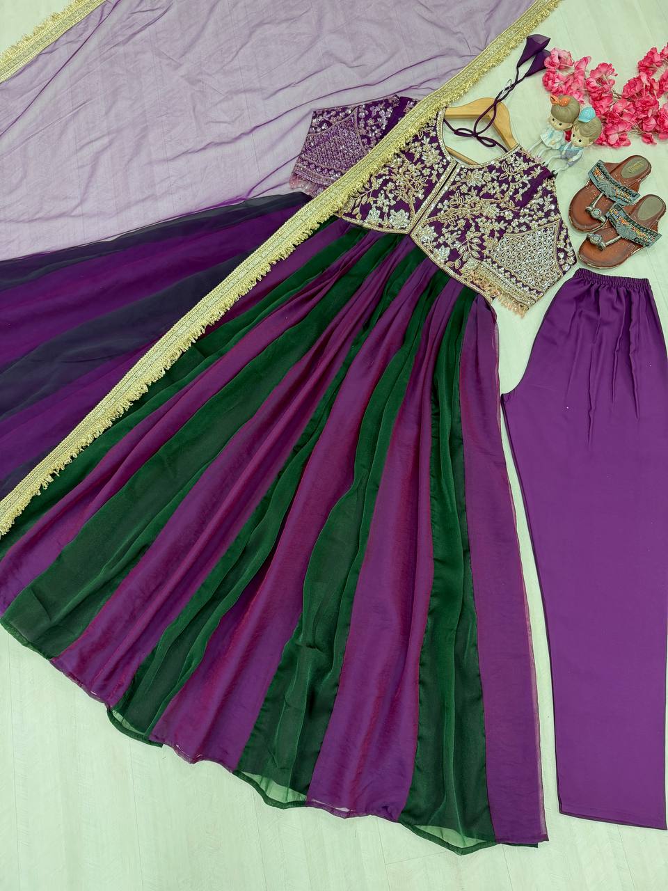 PREMIUM-FERTIGANZUG-SET AUS ANARKALI