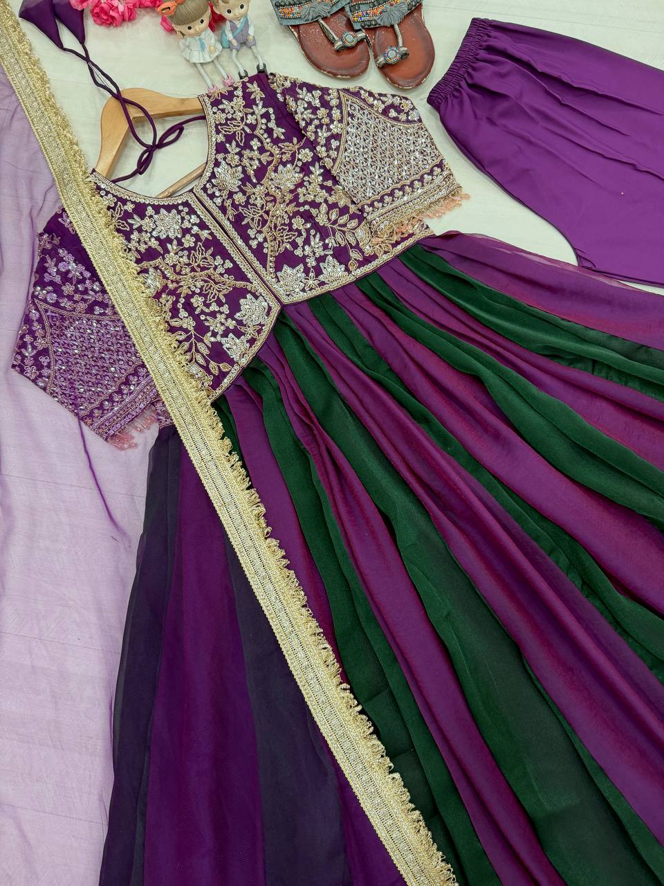 PREMIUM-FERTIGANZUG-SET AUS ANARKALI