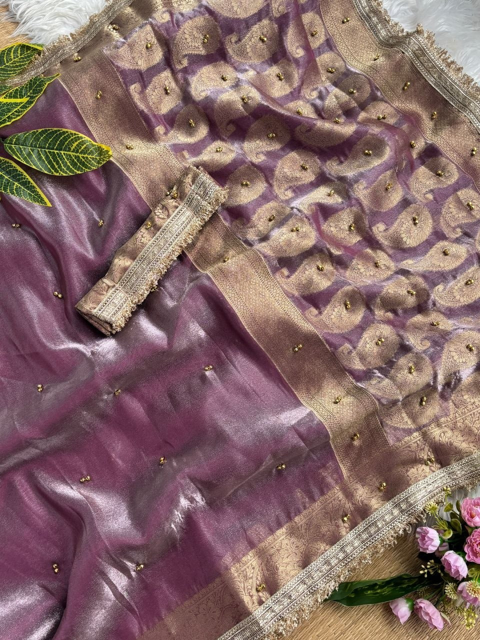 Je recherche quelqu'un pour ce magnifique sari de la même couleur