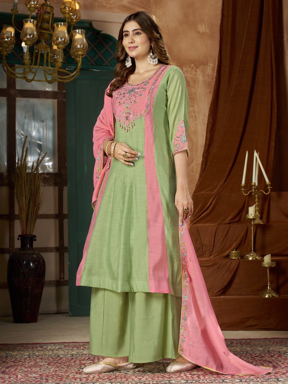 PREMIUM-FERTIGANZUG-SET AUS ANARKALI