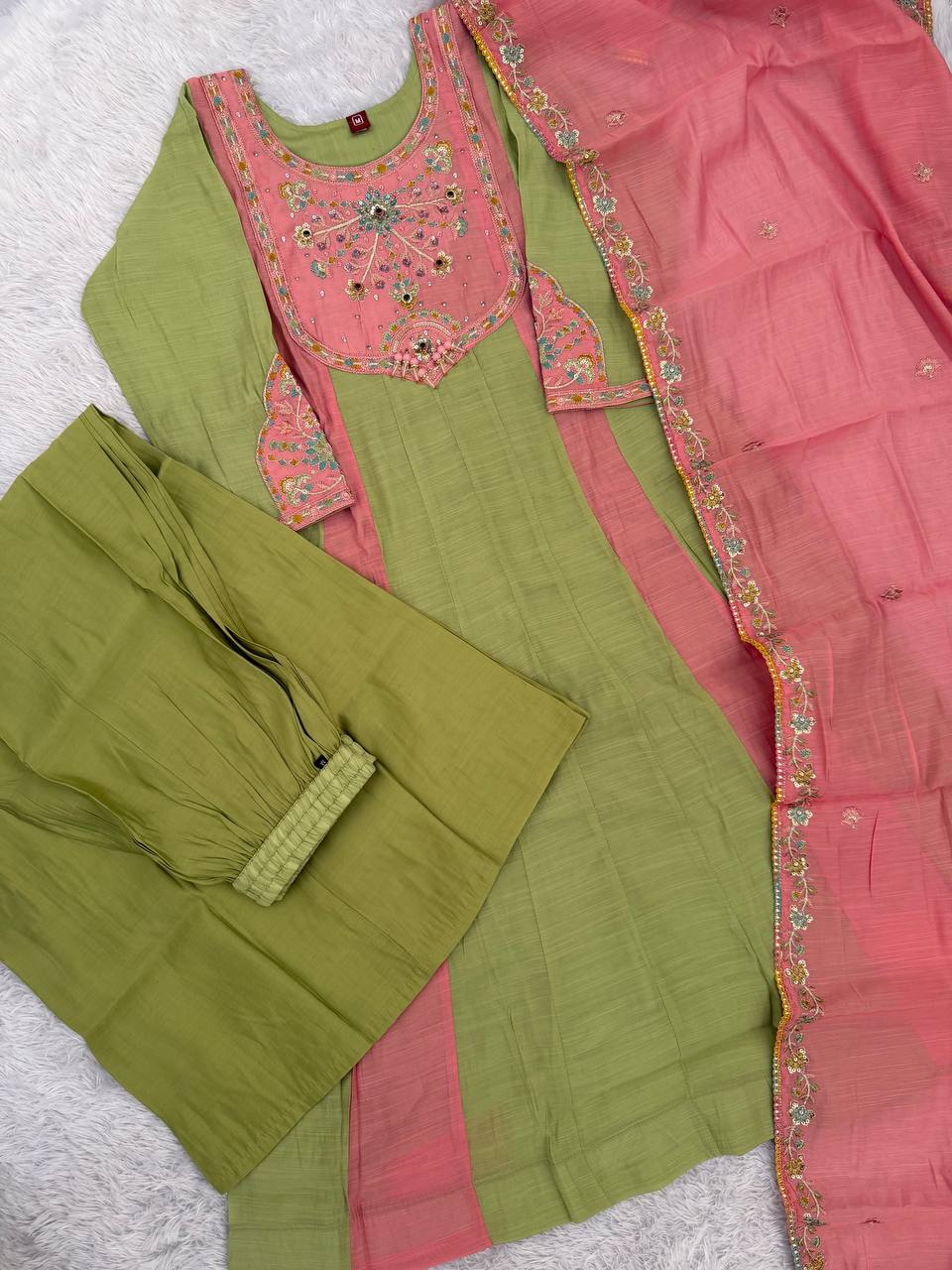 PREMIUM-FERTIGANZUG-SET AUS ANARKALI