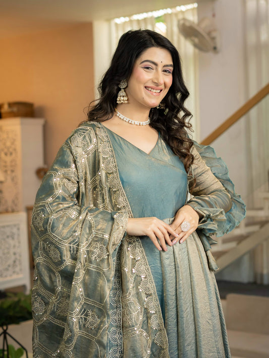 Presenting New Đěsigner Anarkali Suit In New Fancy Style