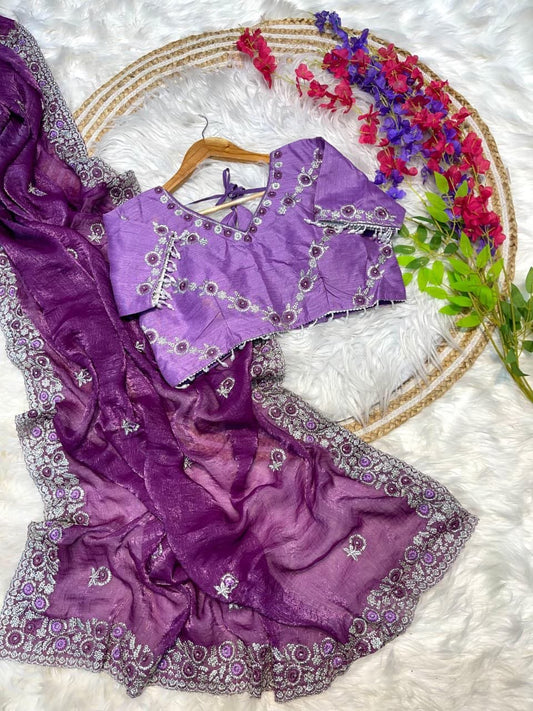 Suche jemanden für einen schönen Sari in der gleichen Farbe