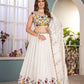 Einführung eines 4 Meter ausgestellten Coding Sequins Work Lehenga