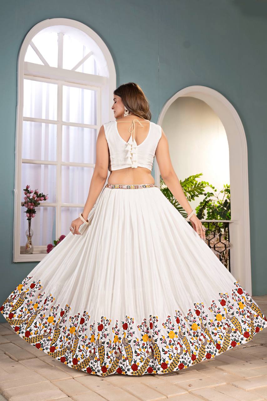 Einführung eines 4 Meter ausgestellten Coding Sequins Work Lehenga