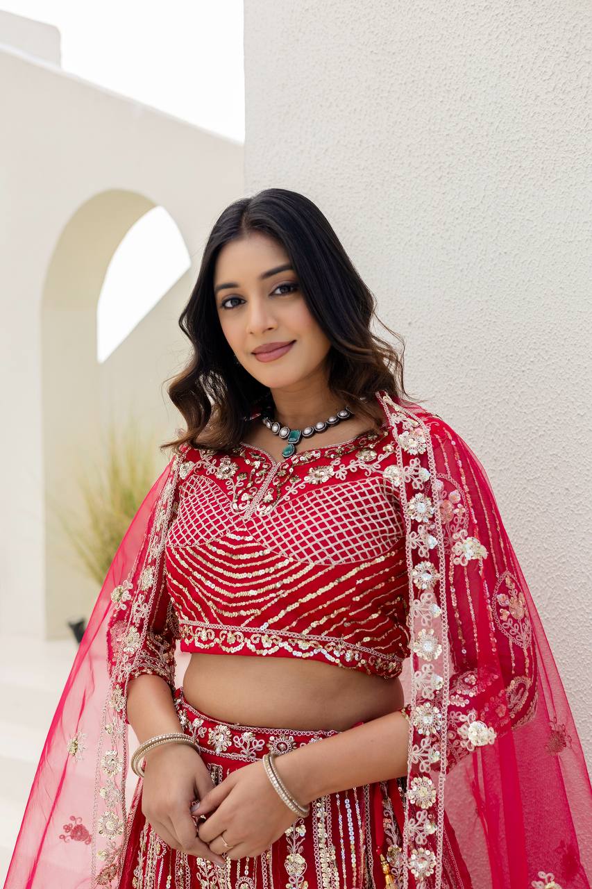 Einführung eines 4 Meter ausgestellten Coding Sequins Work Lehenga