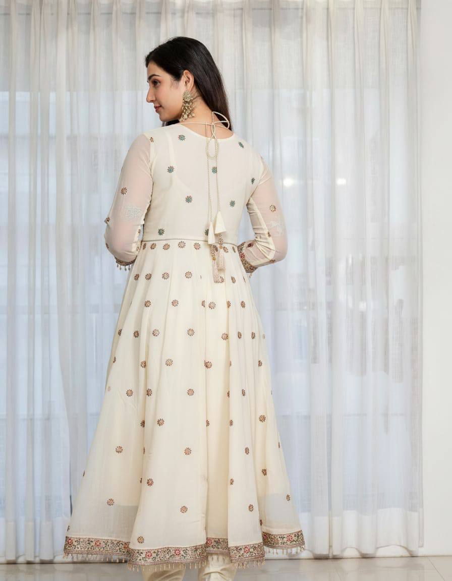 Faux Blooming With Heavy 3/mm Sequins & Zari work suit