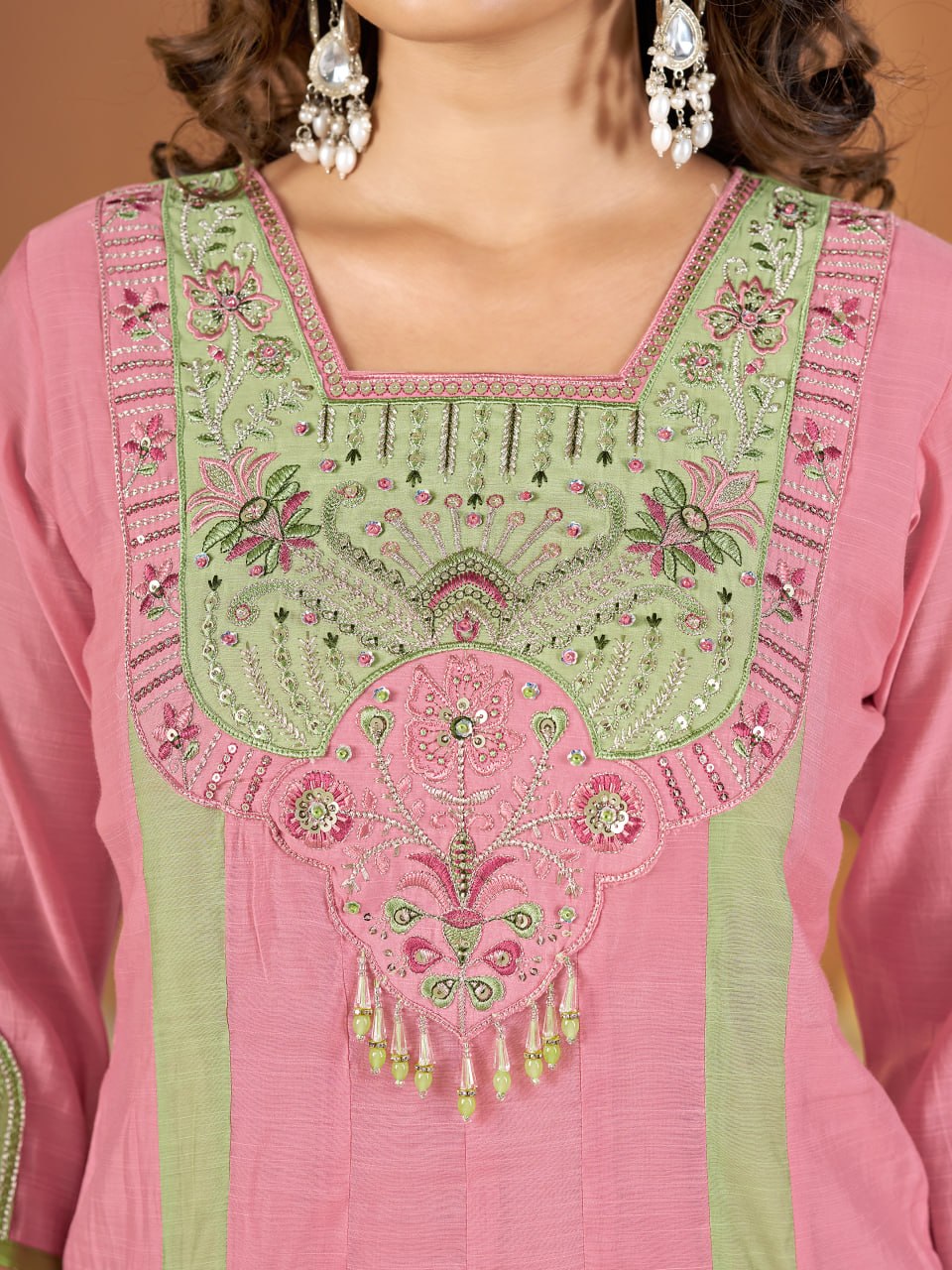 PREMIUM-FERTIGANZUG-SET AUS ANARKALI
