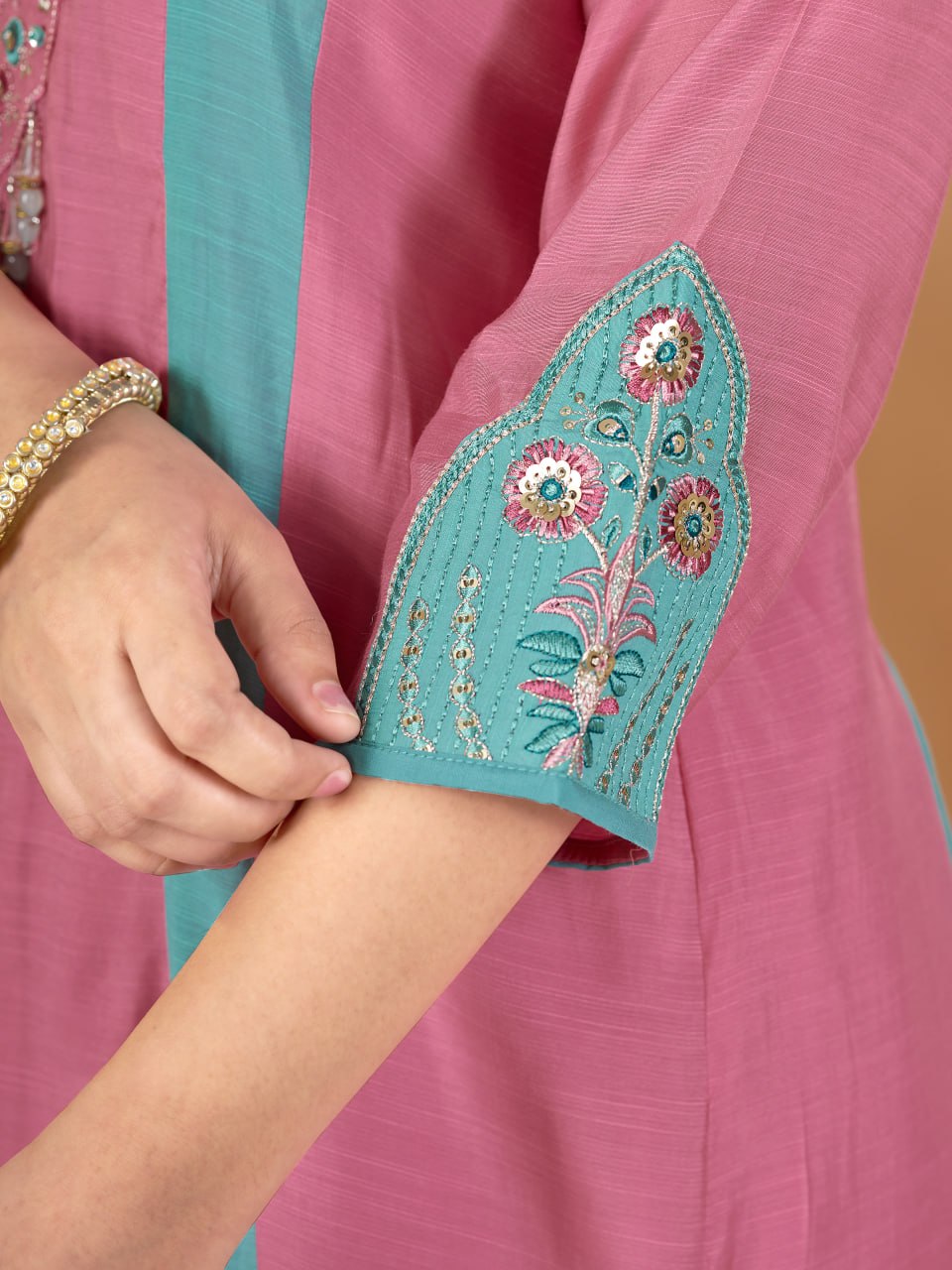 PREMIUM-FERTIGANZUG-SET AUS ANARKALI